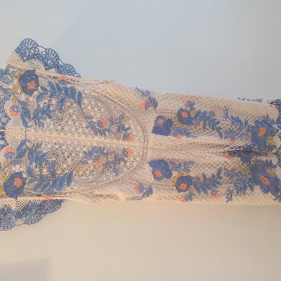 Floral Lace Mini Dress - Picture 5 of 6